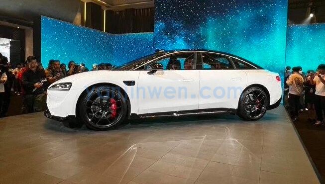 华为智选车首款轿车智界S7预订已突破5000台